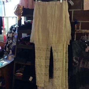 NWT Ryu tulle skirt leggin/tights in cream